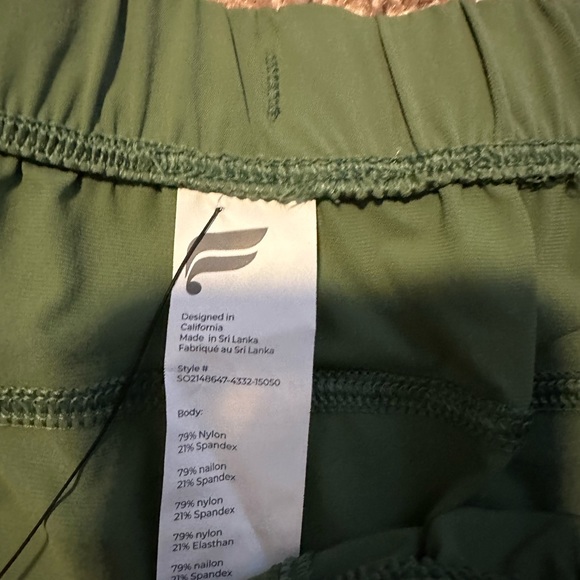 FABLETICS “THE ONE 7 “ SHORTS WOMEN NWT - Picture 3 of 4